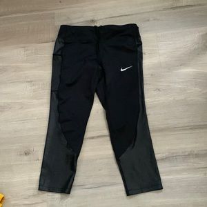 Nike Dri-fit Capri pants